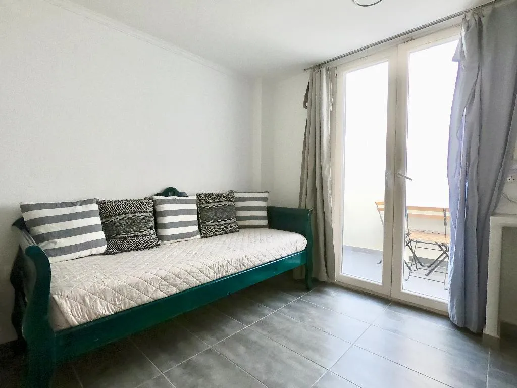 APARTMENT DELUXE Room, Anny Studios Perissa Beach, Santorini