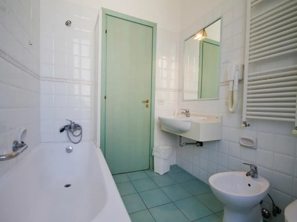 Double or Twin CLASSIC SEA VIEW Room, Serapo, Rome
