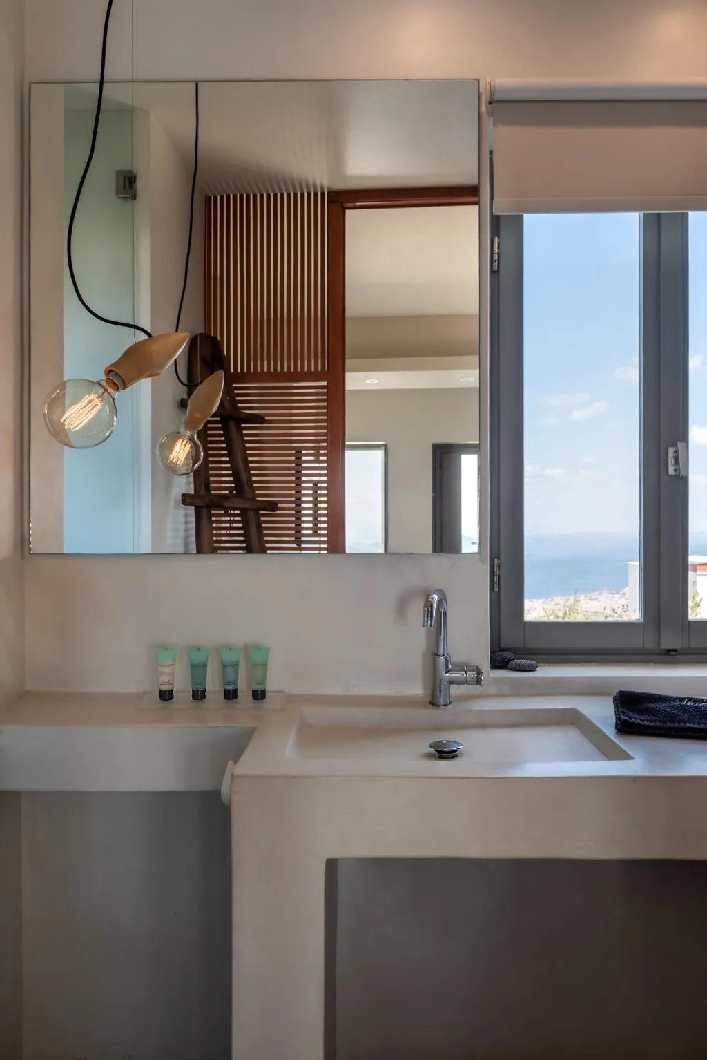 SUITE DELUXE Room, West East Suites, Santorini