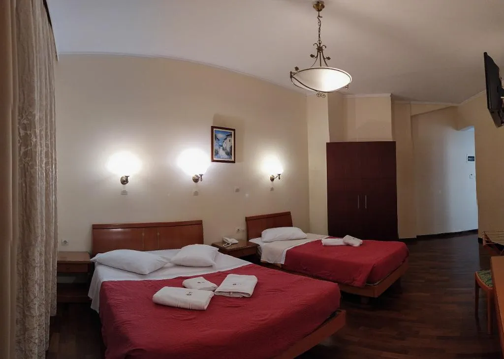 TRIPLE STANDARD Room, Cecil hotel, Athens