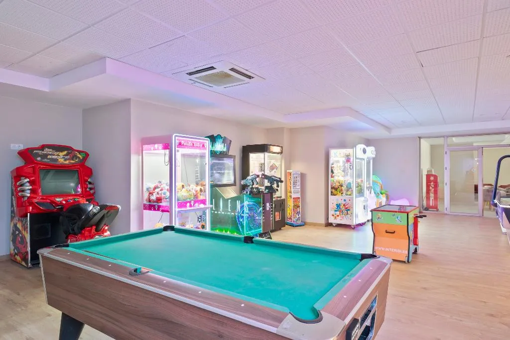 Sports and Entertainment, Best Delta, Majorca