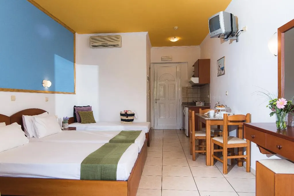 STUDIO CAPACITY 3 Room, Yiannis Manos, Crete