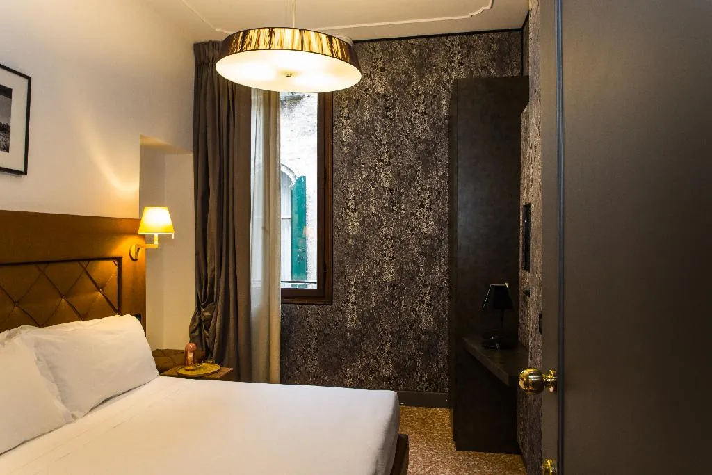 DOUBLE STANDARD Room, Riva Del Vin Boutique Hotel, Venice