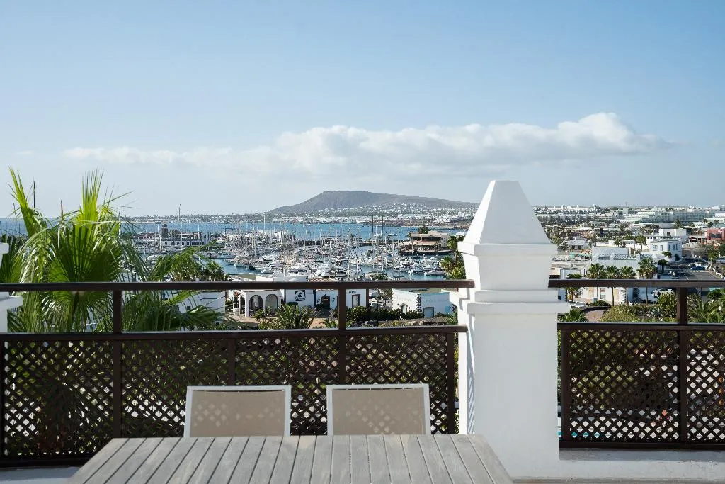 JUNIOR SUITE CLUB Room, Hotel LIVVO Volcan Lanzarote, Lanzarote