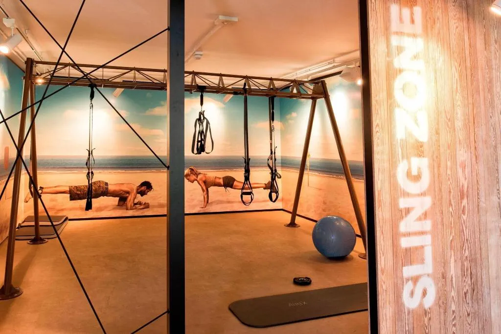 Sports and Entertainment, Renaissance Naples Mediterraneo, Naples