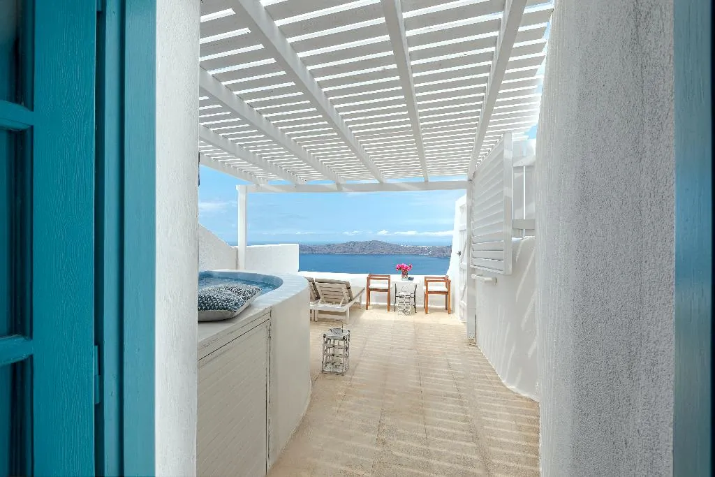 STUDIO DELUXE Room, Afroessa Hotel, Santorini