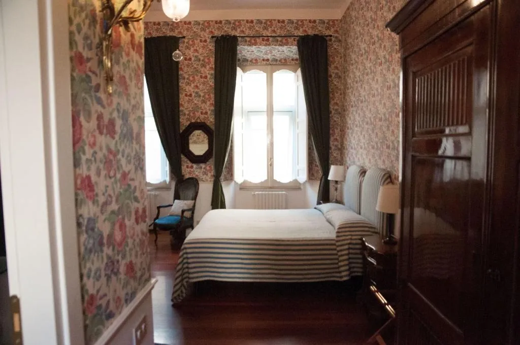 Room, Relais Teatro Argentina, Rome