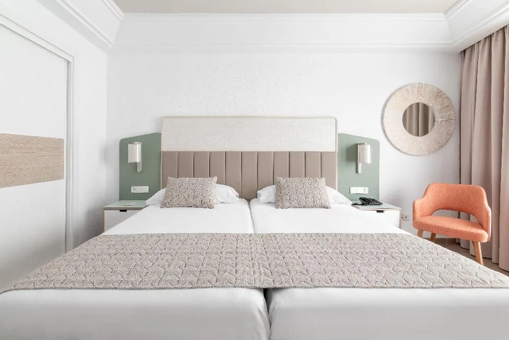 Double or Twin STANDARD Room, Hotel Riu Gran Canaria - All Inclusive, Gran Canaria