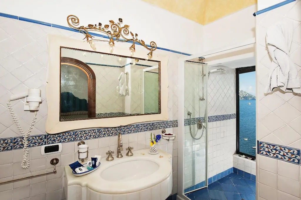 Room, Miramare, Naples