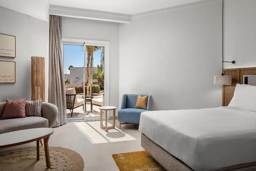 TWIN PREMIUM Room, DoubleTree by Hilton Sharm El Sheikh - Sharm Bay, Red Sea Riviera