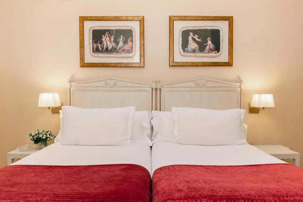 TRIPLE DELUXE Room, Casa Romana Hotel Boutique, Seville