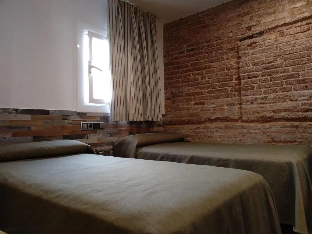 Room, Pensión Miami, Barcelona