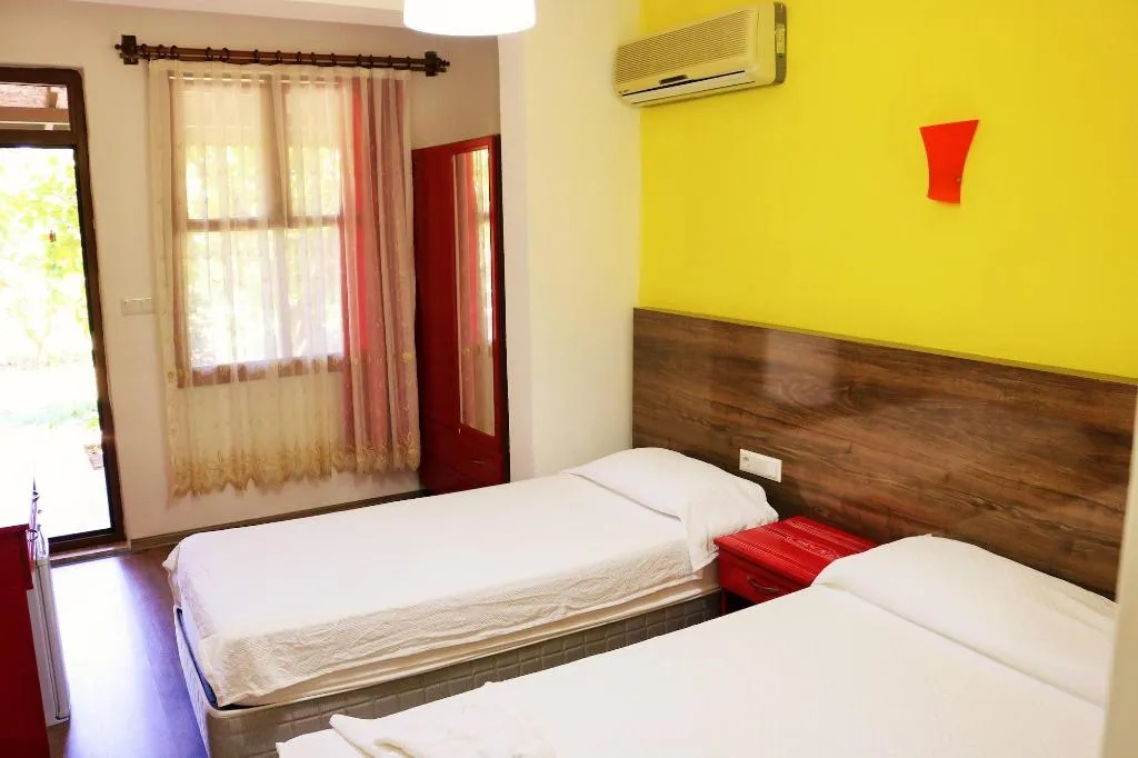 Room, Simge Pension, Antalya