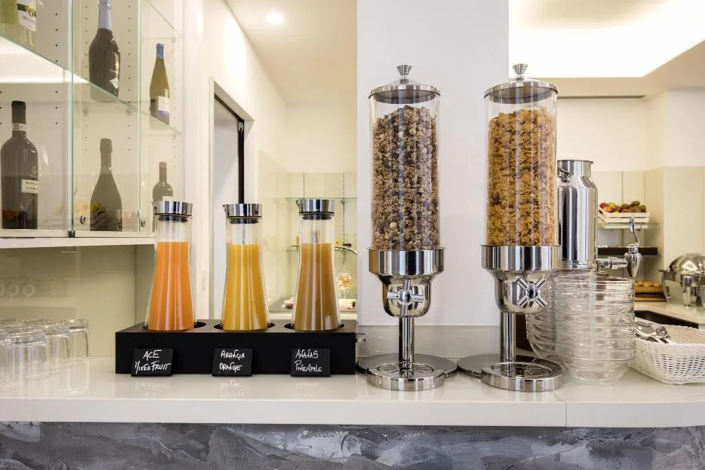 Restaurant, 43 Station Hotel, Milan