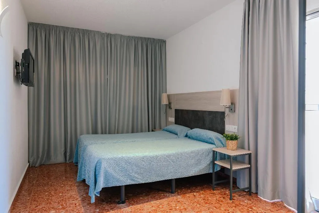 TRIPLE STANDARD Room, Port Europa, Costa Blanca