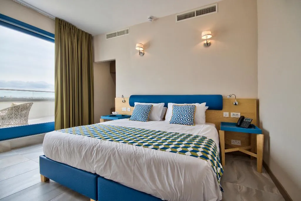 Double or Twin DELUXE WITH JACUZZI Room, The British Suites, Malta