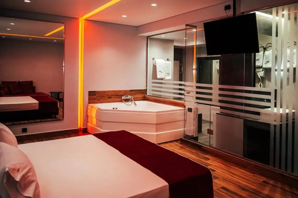 SUITE Presidential Room, Pines, Athens