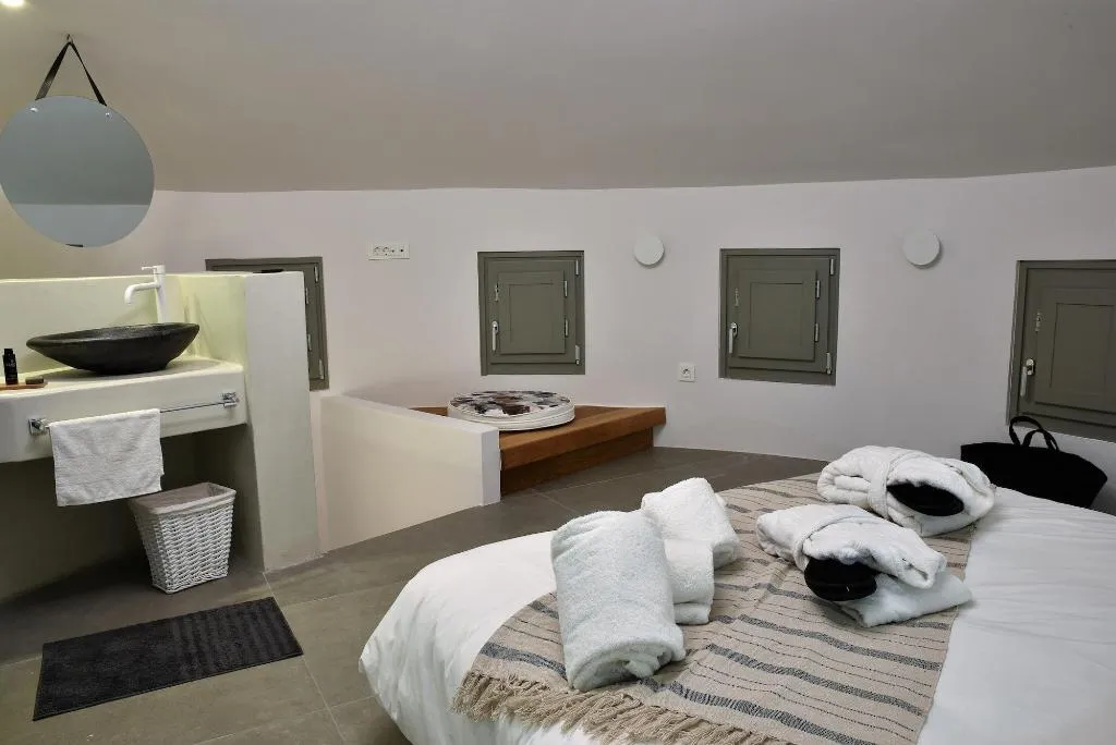 Room, Horizon Mills Villas & Suites, Santorini