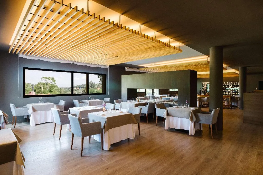 Restaurant, Hotel Mas Salagros EcoResort & Aire Ancient Baths, Barcelona