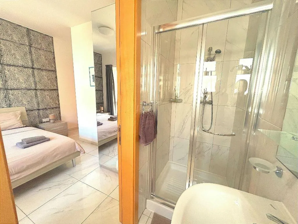 Room, Arzella Apartments, Gozo