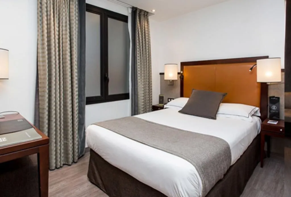 SINGLE INNER Room, Hotel Balmoral, Barcelona