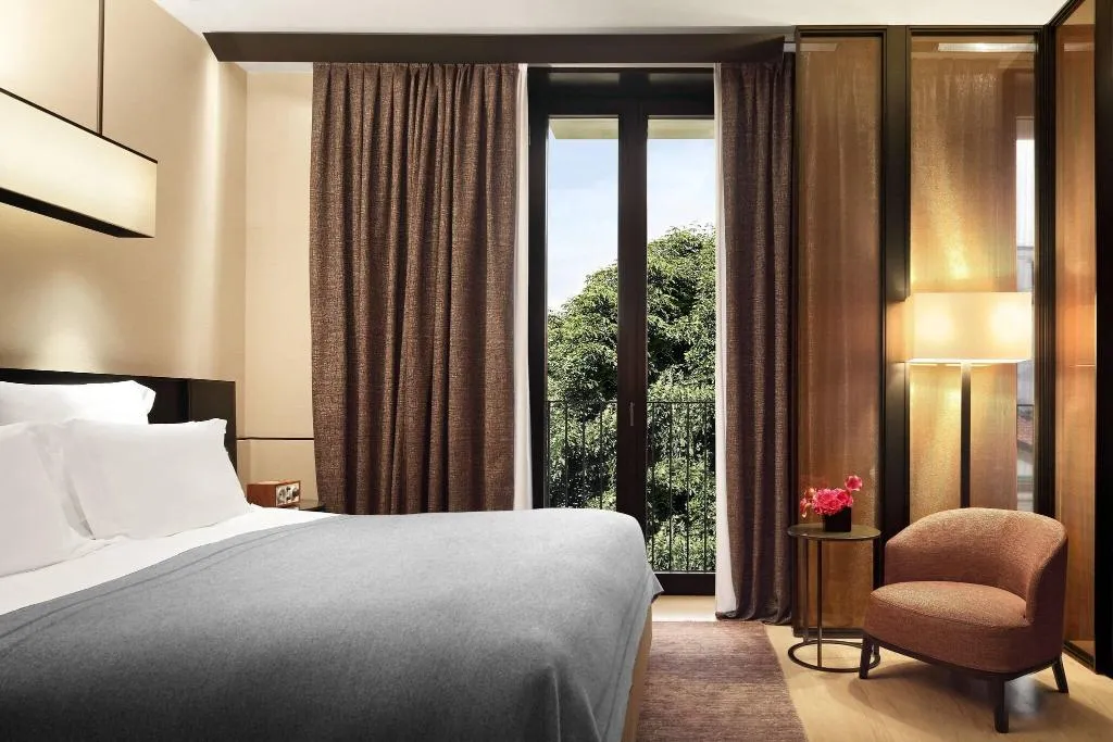 Room, Bulgari Milan, Milan
