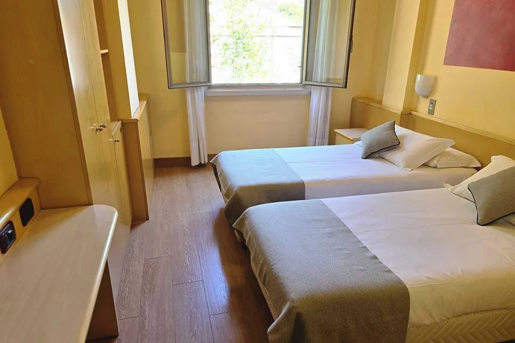 TWIN STANDARD Room, Hotel Sant´Ambroeus, Milan