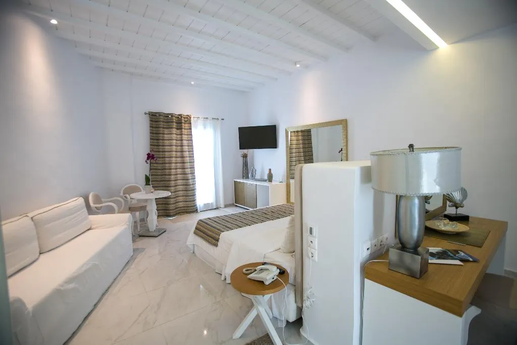 SUITE WITH PRIVATE POOL Room, Suntouch Suites ‘’By Checkin’’ Adults Only, Mykonos