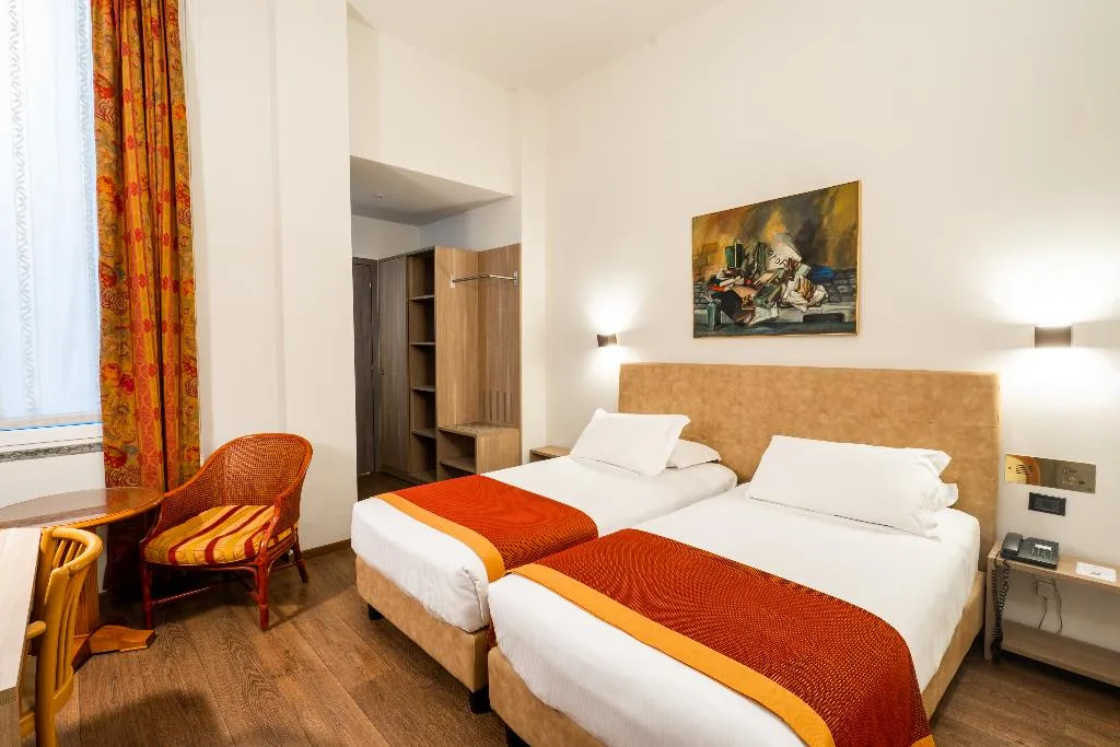 Room, Regina, Milan