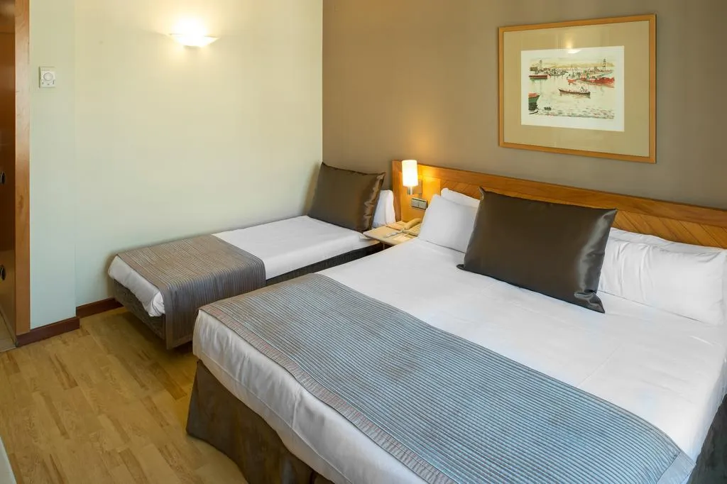TRIPLE STANDARD Room, Catalonia Gracia, Barcelona