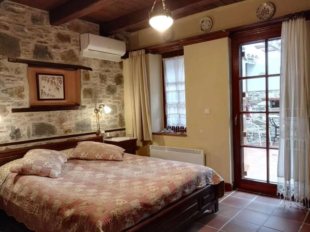 Room, Viraggas, Halkidiki