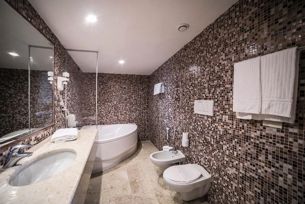 DOUBLE DELUXE WITH JACUZZI Room, Hotel Aphrodite, Rome