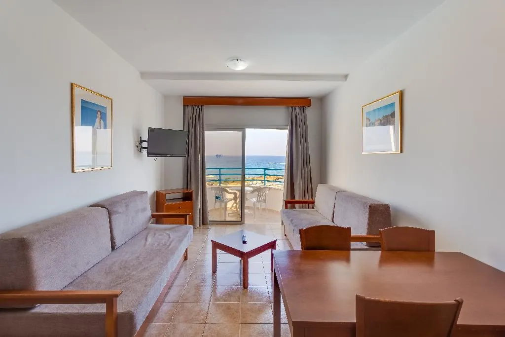 APARTMENT SIDE SEA VIEW Room, Tetyk Hotel Apts, Cyprus