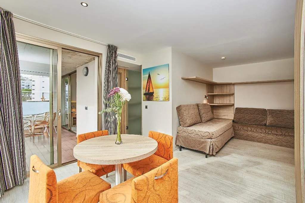 SUITE STANDARD Room, Leonardo Royal Htl Mallorca Palmanova Bay, Majorca