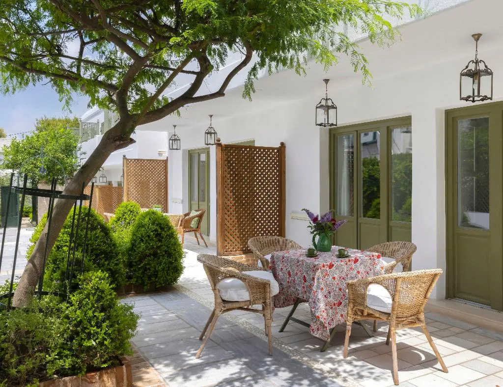 Terrace, Kouneni Apartments, Mykonos