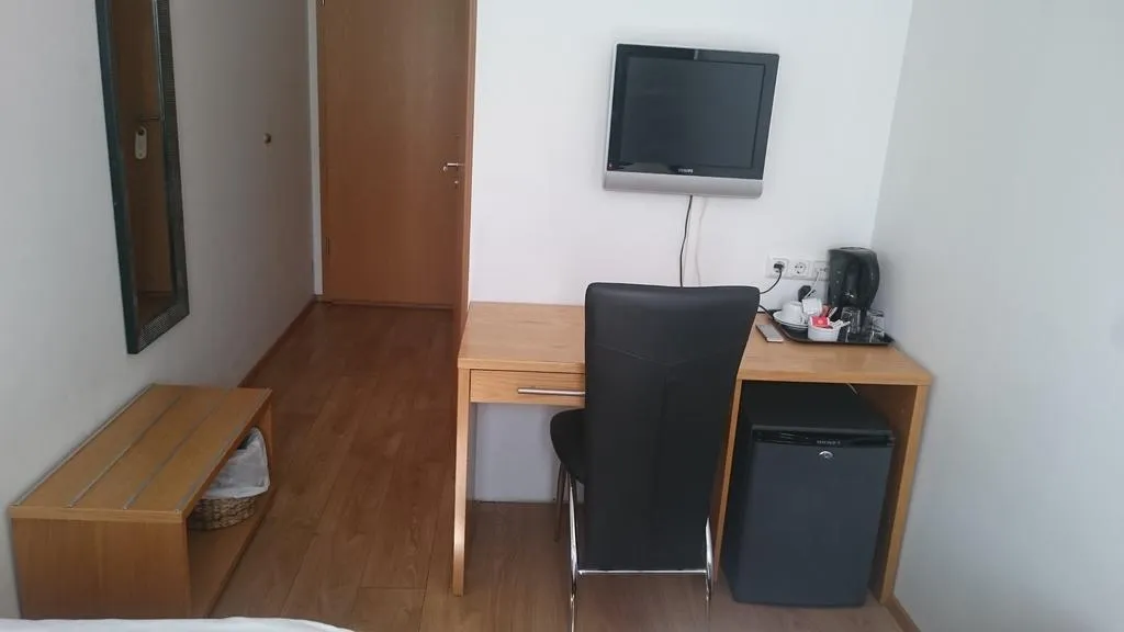 Room, 4th Floor, Reykjavik