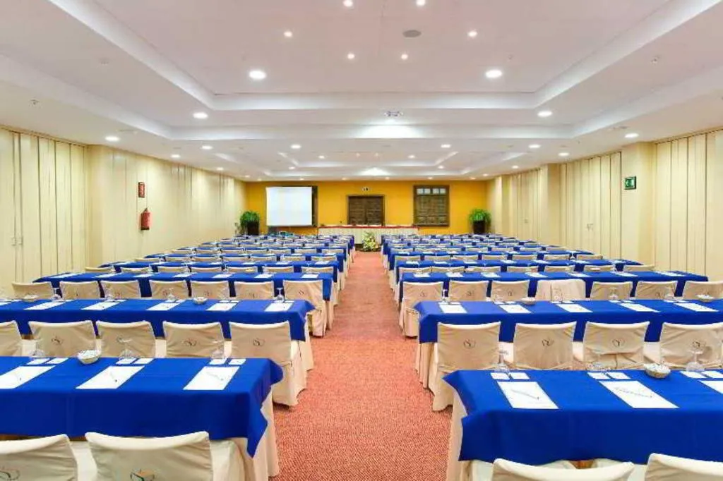 Conferences, Fergus Puerto de la Cruz, Tenerife