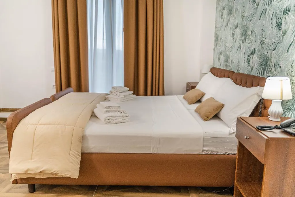 DOUBLE CLASSIC Room, Kairos Hotel, Naples
