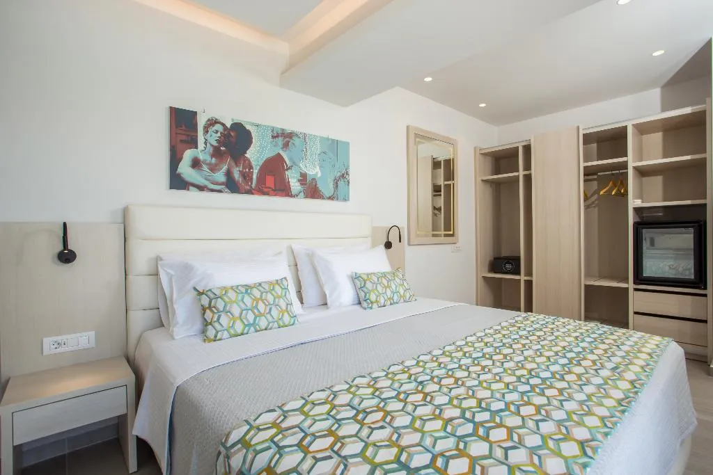DOUBLE DELUXE Room, Hollywood Inn, Rhodes
