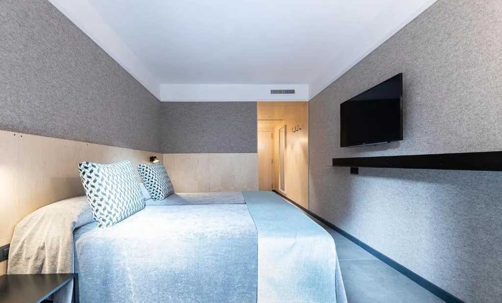 TWIN SUPERIOR Room, Raval House, Barcelona