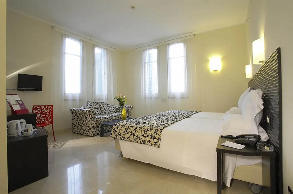 TRIPLE STANDARD Room, Garibaldi, Palermo
