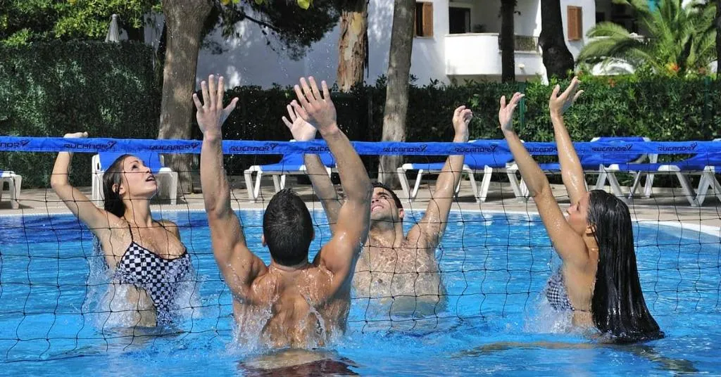Sports and Entertainment, Sol Palmanova-Mirlos Tordos, Majorca