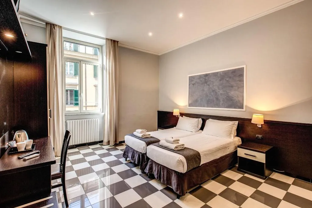 Room, Roma Da Noi, Naples