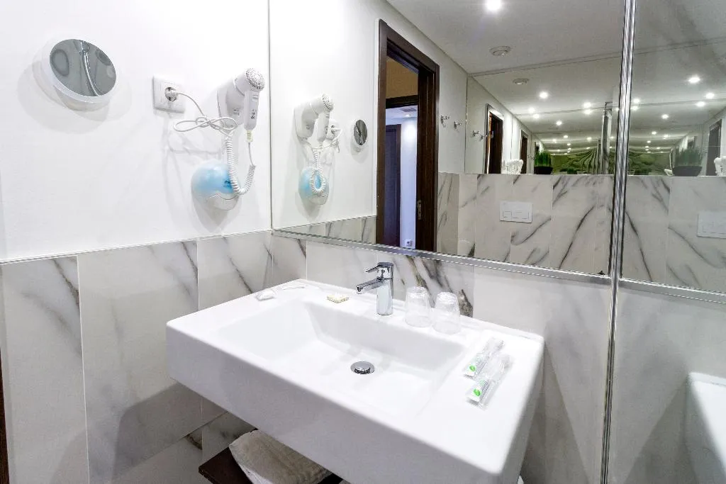 DOUBLE SUPERIOR Room, In Gold Hotel & Spa, Porto