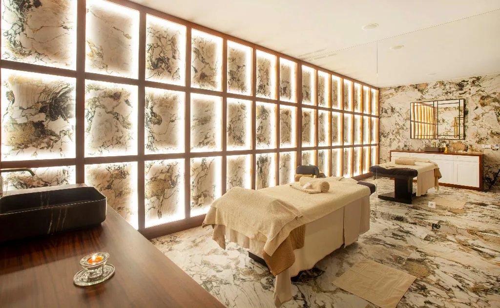 Sports and Entertainment, Wine & Books Porto Hotel, Porto