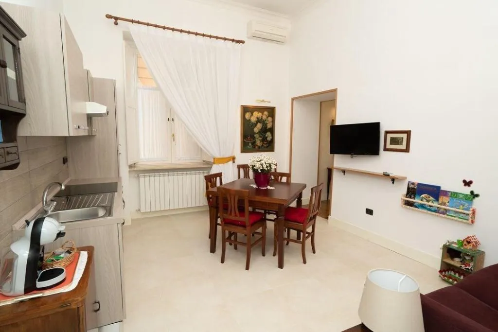 Room, Moon Luxury Rooms & Apartments, Naples