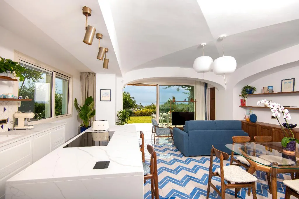VILLA EXECUTIVE KING BED Room, Orablu Exclusive Villas, Naples