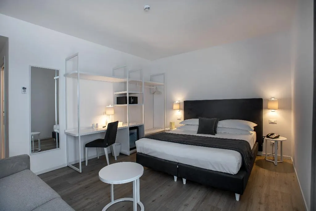 Double or Twin COMFORT Room, Hotel Isabella Sorrento, Naples