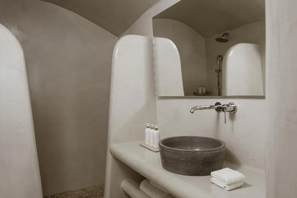 JUNIOR SUITE TWO BEDROOMS Room, Aqua Luxury Suites, Santorini