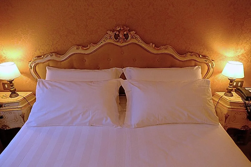 Double or Twin CLASSIC CITY VIEW Room, San Gallo, Venice